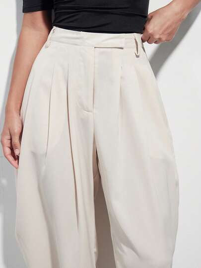 Aveloria Modichic New Minimalist Pleated Apricot Suit Pants, Pleated Design Adds Vintage Layered Look, Suitable For Workplace, Commute, Business Meetings