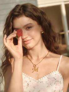 SHEIN MOD 1 pieza Collar con colgante de letra grande minimalista, cadena clásica de acero inoxidable en forma de barra T, para mujer - Amarillo Oro - Ver 1