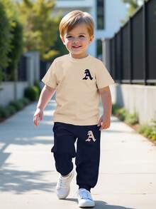 Bubblio 男婴休闲简约圆领短袖裤套装，经典酷炫时尚简约字母A印花 - 彩色 - 查看 2