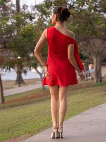 Andrea Bello 女士不对称肩带系带修身优雅A字裙摆半身裙，黑色 - 紅色 - 查看 2