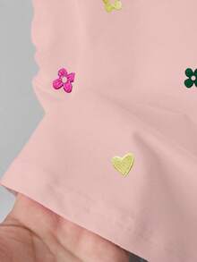 Resyla 女士夏季新款甜美图案T恤，粉色三叶草爱心字母印花，修身腰部设计，女士T恤 - 粉色 - 查看 4