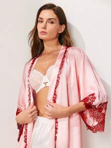 LUVLETTE 新娘奢华粉色缎面和服睡袍 - 优雅系腰睡裙，饰以红色蕾丝细节，新娘休闲服 - 粉色 - 查看 7