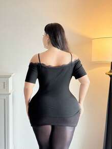 Vibekara t-shirt slim à une épaule, volants, patchwork et nœud papillon à la taille, grande taille et sexy - Noir - Voir 2