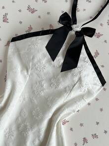 Elamini 女士黑色滚边蝴蝶结迷你吊带白色连衣裙，可爱又青春 - 黑與白 - 查看 3