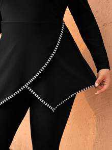 Swim Mulvari Conjunto Burkini de 2 Peças Plus Size para Mulheres, Top de Manga Longa e Calça Longa com Estampa Digital, Adequado para Férias na Praia no Verão - Multicolorido - Visão 5