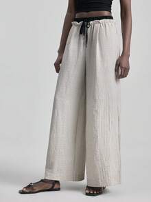 Ontre 2026春夏新款女裤，撞色腰带，条纹面料，褶皱面料，松紧腰带，阔腿裤，适合通勤、教师、夏季度假、都市时尚、简约通勤、婚礼宾客装扮、浪漫情人节、设计感十足、优雅、教师节、下午茶、派对、休闲宽松日常女装畅销阔腿裤、办公装、度假装、返校季轻度假风、日常穿着、女士春夏休闲装、时尚百搭女士宽松休闲裤 - 黑與白 - 查看 4