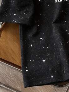 Manfinity Joysei 男士复古字母印花亮片短袖T恤，适合春夏郊游、派对、音乐节等场合。送给朋友的绝佳礼物。 - 黑色 - 查看 3