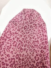 MuseNap CURVE Bộ đồ 2 món cỡ lớn thanh lịch họa tiết da báo, chất liệu giả lụa phối ren tương phản, gồm áo choàng và váy hai dây tay lửng, kèm áo camisole. - Hồng - Xem 8