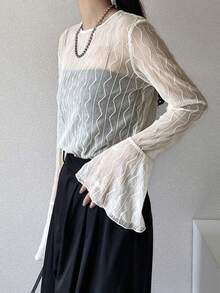 FRIFUL 女款圓領蕾絲布料修身喇叭袖純色休閒T恤 夏季長袖 - 杏色 - 查看 4