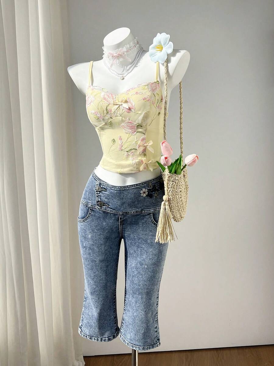 Elamini Women's Floral Embroidered Pocket Casual Flare Jeans - Light Wash - View 1