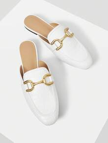 MOTF 适合圣诞节穿着的女士日常舒适平底便鞋 - 米白色 - 查看 1