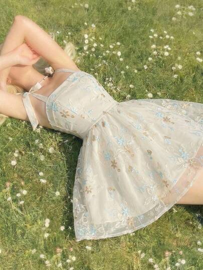 SHEIN MOD 女士浪漫刺绣伞裙短款吊带裙