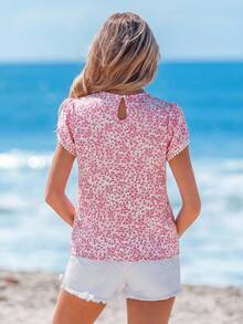 Sylviya 碎花印花花瓣袖圆领短袖夏季度假衬衫 - 玫紅色 - 查看 2