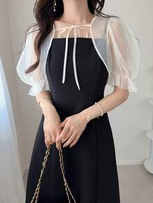 FRIFUL Bộ đồ hai mảnh tay ngắn ngọt ngào dành cho nữ, gồm váy hai dây và áo sơ mi tay cánh hoa buộc eo, thích hợp mặc ở nhà vào mùa hè. - màu đen - Xem 1