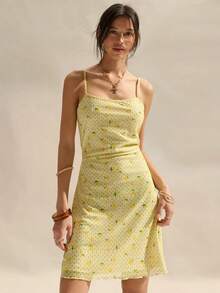 Easelle 女士波点水果印花时尚吊带连衣裙 - 鵝黃色 - 查看 1