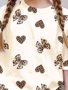 SHEIN 奶油白复古豹纹蝴蝶结，可爱豹纹爱心印花图案，少女休闲短袖T恤短裤两件套，适合夏季穿着 - 彩色 - 查看 3