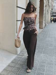 Nöista Top bandeau sin tirantes con detalle de volantes en diagonal en la parte delantera - Rosa Roja - Ver 6