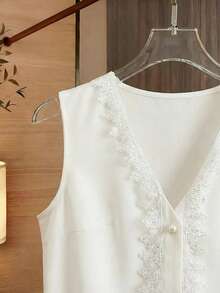 Franclia 女士V领优雅茶会衬衫，度假休闲纯色亮片蕾丝拼接无袖上衣，春夏款 - 白色 - 查看 6