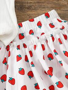 Bộ đồ bé gái gồm áo hai dây và quần short thêu hình dâu tây. - trắng - Xem 6