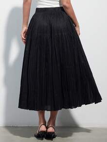 Aveloria Modichic 黑色百褶裙，精致多层百褶设计，经典通勤风，休闲百搭，优雅迷人，适合工作、休闲聚会、日常穿着，松紧腰设计，飘逸垂坠，A字廓形，柔软雪纺面料。主要特点：百褶裙，飘逸长裙，显瘦设计，通勤必备，舒适，复古优雅，百搭单品，女神范儿，轻盈面料。精致百搭显瘦柔软百褶拼接高腰裙，女士百褶裙，女士半身裙，正式场合半身裙，百褶裙搭配黑色半身裙。 - 黑色 - 查看 2