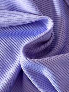 SHEIN Bộ đồ hè 2 món cho bé gái, tươi mát và ngọt ngào. Áo hai dây màu tím nhạt mềm mại kết hợp với dây đeo vai bèo nhún, chân váy xếp tầng cạp chun được trang trí bằng hoa 3D, nhẹ nhàng và năng động, tôn lên vẻ đáng yêu tinh nghịch của bé gái. - Màu tím - Xem 5