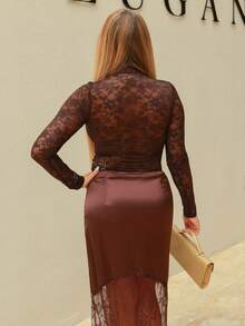 Cioccolato Damen Bodysuit mit Blumen-Spitze, Stehkragen und langen Ärmeln, sexy - Kaffeebraun - Übersicht 2