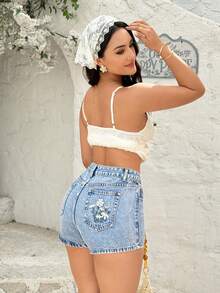 Rivivi 刺绣褶皱水洗休闲百搭牛仔短裤 - 淺色水洗藍 - 查看 1