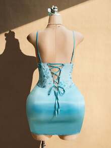 SHEIN ICON 大码女式蓝色亮片拼接交叉露背吊带迷你连衣裙 - 藍色 - 查看 2