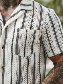 VENTUSAIL Bộ 2 món cao cấp dành cho nam, kiểu dáng mùa xuân, áo sơ mi ngắn tay cổ điển có một túi và quần short cạp chun có dây rút, thích hợp cho kỳ nghỉ, hoặc phong cách tối giản cho công sở, hẹn hò, tiệc tùng, các dịp trang trọng hay thường ngày, đa năng, phù hợp để mặc hoặc làm quà tặng. - Đen và trắng - Xem 3