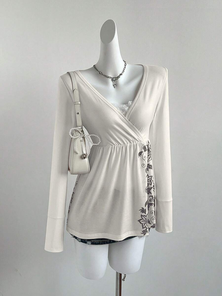 Sweetra 千禧年Y2K甜美性感学院风休闲蕾丝拼接V领印花长袖T恤，适合女性穿着，春、秋、冬三季皆宜。 - 杏色 - 查看 1