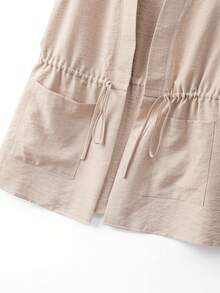 Franclia 2026新款春夏无袖收腰外套，简约通勤风V领开衫设计，收腰设计，侧边口袋，无袖廓形，女士卡其色风衣 - 卡其色 - 查看 6