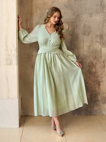 Roveilla Große Größen V-Ausschnitt Blütenärmel strukturierte geraffte Taille Midi Kleid Salbeigrün, Herbst, elegant, Hochzeitsgast französischer Stil Leinen Seidenkleid für Frauen Hochzeit - Minzgrün - Übersicht 7