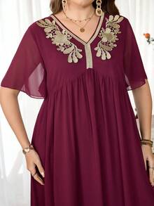 Lacomfia Rochie elegantă și confortabilă pentru femei, cu decolteu în V, cu mânecă scurtă, brodată, plisată, lejeră - Burgundia - Vizualizare 3