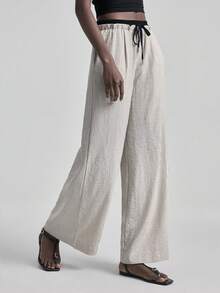 Ontre 2026春夏新款女裤，撞色腰带，条纹面料，褶皱面料，松紧腰带，阔腿裤，适合通勤、教师、夏季度假、都市时尚、简约通勤、婚礼宾客装扮、浪漫情人节、设计感十足、优雅、教师节、下午茶、派对、休闲宽松日常女装畅销阔腿裤、办公装、度假装、返校季轻度假风、日常穿着、女士春夏休闲装、时尚百搭女士宽松休闲裤 - 黑與白 - 查看 2