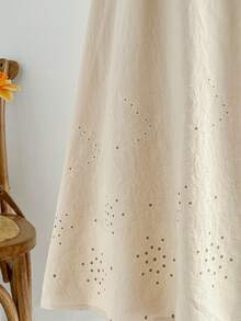 Soleia 蓝白花卉印花抽绳领口镂空腰身浪漫休闲度假连衣裙，适合度假、约会、下午茶、音乐节、波西米亚风等场合。 - 杏色 - 查看 7