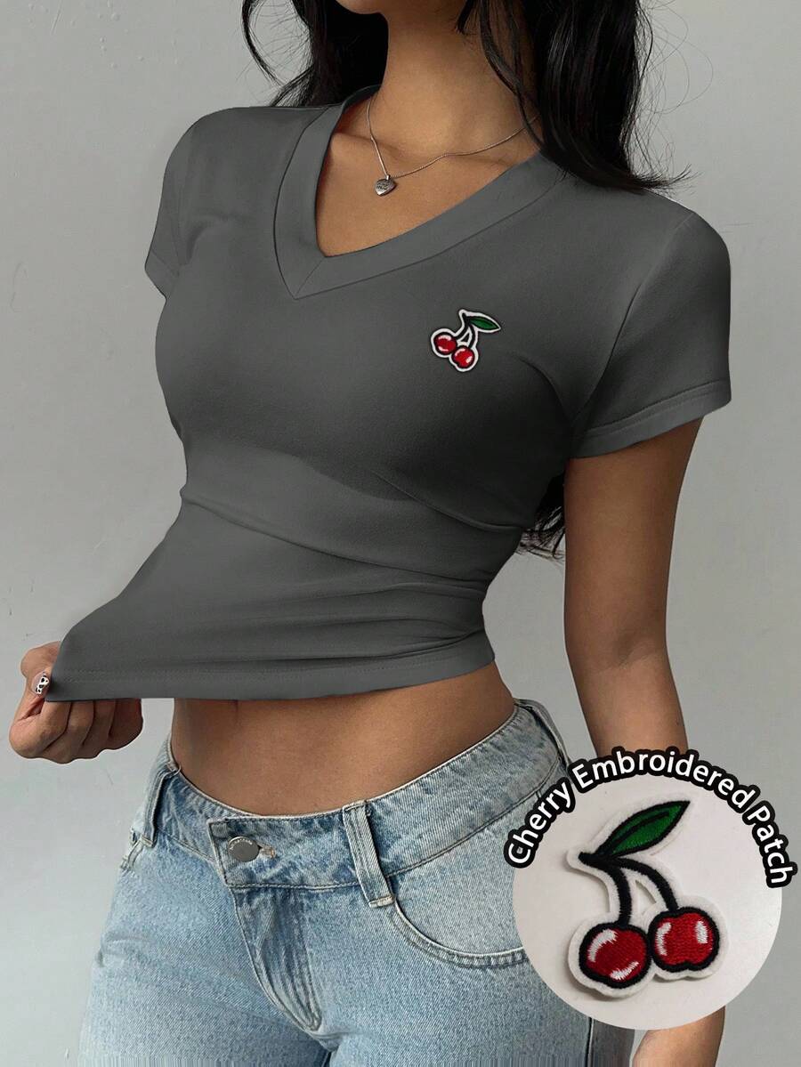 SHEIN EZwear Áo thun ngắn tay nữ cổ chữ V, ôm dáng, họa tiết thêu, thích hợp mặc hàng ngày. - Màu xám đen - Xem 1