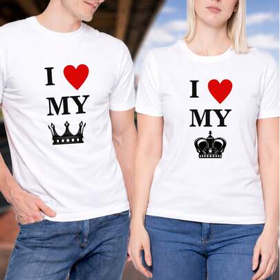 Set de 2 Playeras para Parejas Personalizadas de Diseños Exclusivos Urbanos Streetwear Retro Y2K Camisetas Matchy-Matchy para Novios Esposos Amigos Ropa Coordinada Cómoda Ligera de Alta Calidad Regalo Original Aniversario San Valentín Cumpleaños Varios Modelos Disponibles Estilo Moderno Casual.