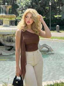 SHEIN MOD Plus Size Brown One Shoulder Strap Metal Buckle Decor Cropped Top,Brown Asymmetric Vintage Metal Decor Ruffle 70s Tank Top, Western Style, Renaissance - Brown - View 3