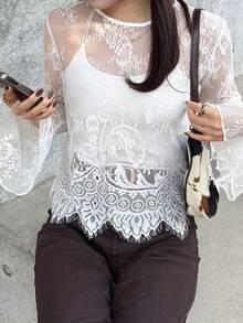 FRIFUL 女款圓領蕾絲布料修身喇叭袖純色休閒長袖T恤 - 白色 - 查看 5