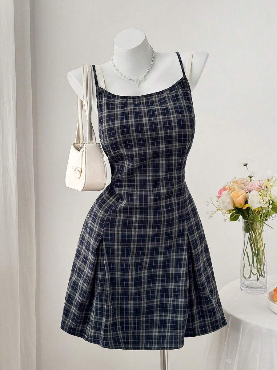 Sweetra 格子休闲修身吊带A字迷你连衣裙 - 綠色 - 查看 1