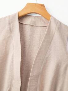 Franclia 2026新款春夏无袖收腰外套，简约通勤风V领开衫设计，收腰设计，侧边口袋，无袖廓形，女士卡其色风衣 - 卡其色 - 查看 4