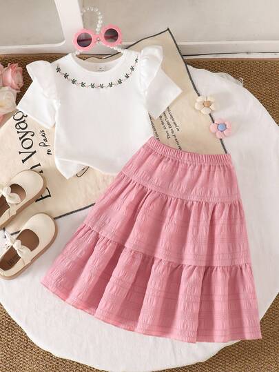 SHEIN Genkimix Kids 春夏新款休闲自然风可爱刺绣花卉短袖T恤搭配格纹迷你裙套装