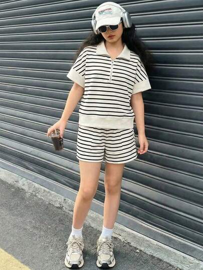 SHEIN 两件套休闲运动风青少年/年轻女性套装，经典黑白条纹宽松拉链Polo领短袖上衣T恤和口袋阔腿短裤，撞色条纹通勤运动套装