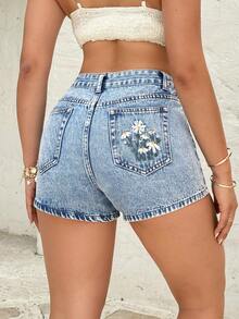 Rivivi 刺绣褶皱水洗休闲百搭牛仔短裤 - 淺色水洗藍 - 查看 3