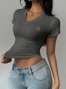 SHEIN EZwear Áo thun ngắn tay nữ cổ chữ V, ôm dáng, họa tiết thêu, thích hợp mặc hàng ngày. - Màu xám đen - Xem 6