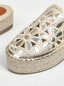 Styleloop Women's Flat Slip-On Shoes, Boho, Retro American, Bohemian, Western Style, Suitable For Vacation, Music Festival, Party For Christmas Holiday Travel Essential Boho Cowgirl Outfit - Gold - View 4