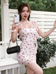 K-Vae 女士甜美休闲蕾丝印花荷叶边迷你连衣裙，适合春夏外出、约会、度假、音乐节等场合。 - 紅白色 - 查看 3