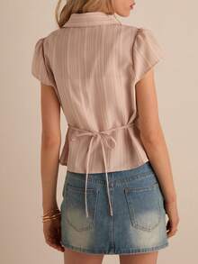 Easelle Camisa Plissada de Manga Curta com Listras e Botão Único para Mulheres, na Cor Rosa - Rosa chiclete - Visão 2