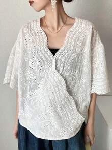 FRIFUL Áo kiểu nữ dáng rộng, cổ chữ V, vai rớt, thêu họa tiết, chất liệu vải thô. - trắng - Xem 2