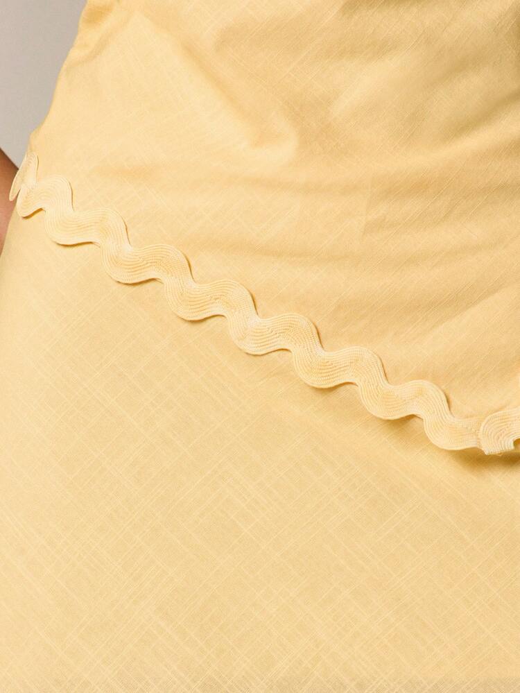 Strapless Bandeau Top With Scalloped Edge